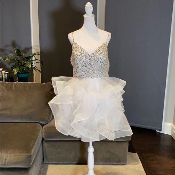 Women’s White Short Tulle Prom Party Dress Corset Back Sparkly Bodice Size 2 NWT - Picture 1 of 8